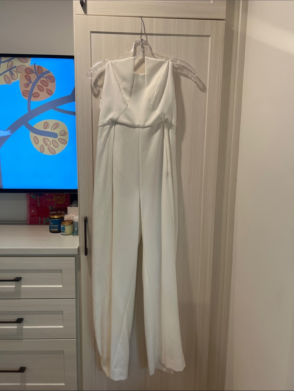 Black Halo Ivory Sleeveless Wide-Leg Jumpsuit